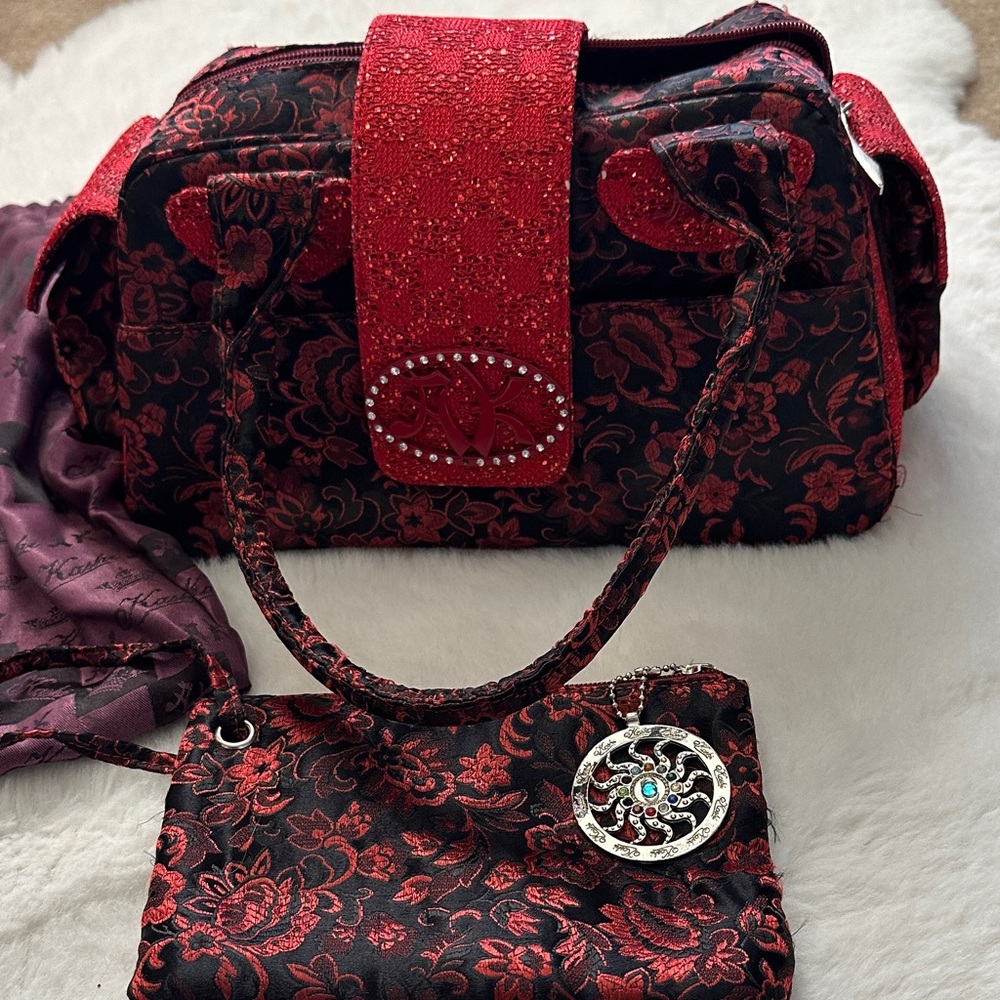Elegant Red and Black Floral Women's Bag Set